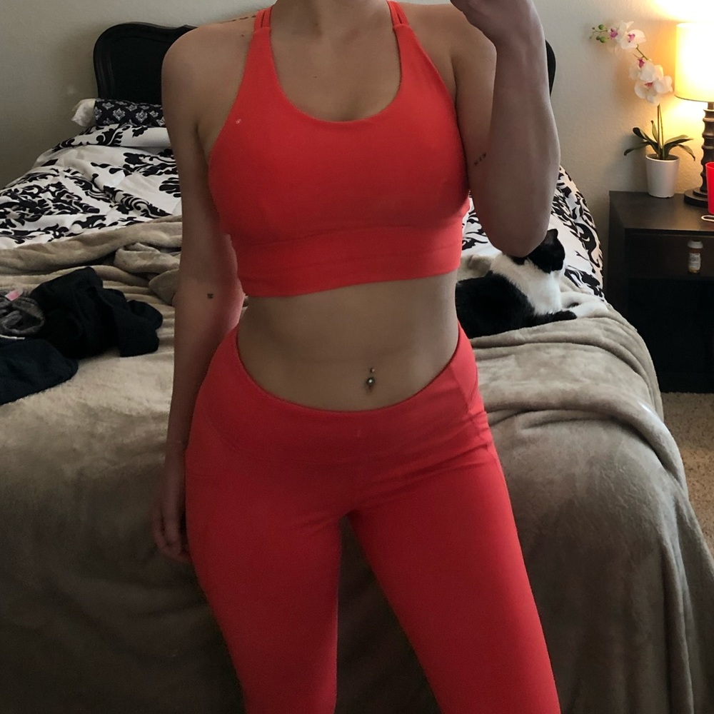 Workout Set Top + Bottom Capri Pant
